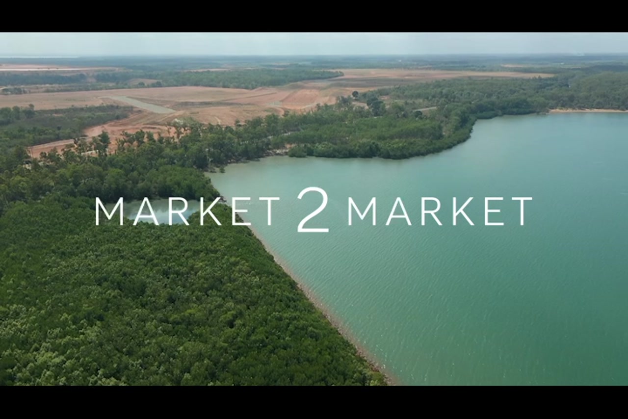 Aerial footage of lake’s edge in Western Cape region – 0298